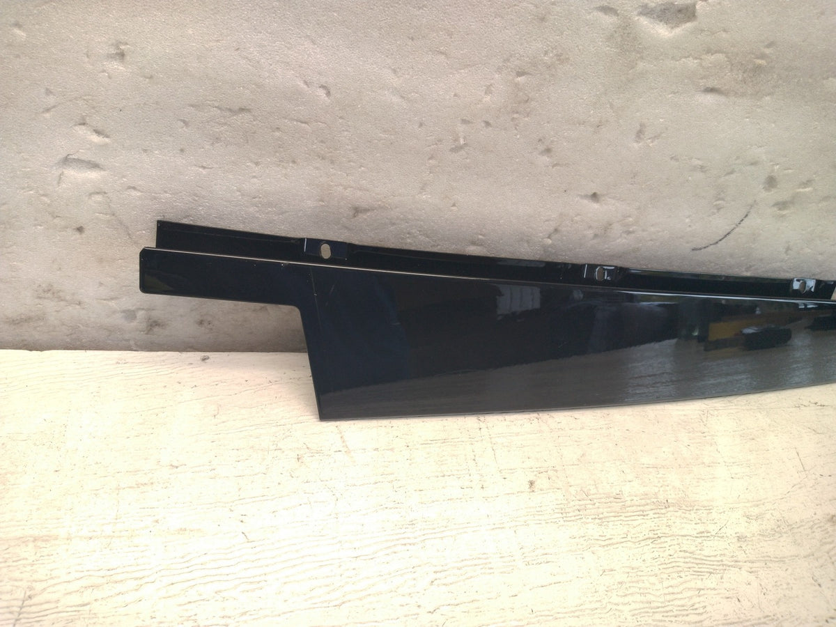 20-25 Mercedes GLE350/450 Front LH Door Ornamental Molding Trim A1676903300 OEM