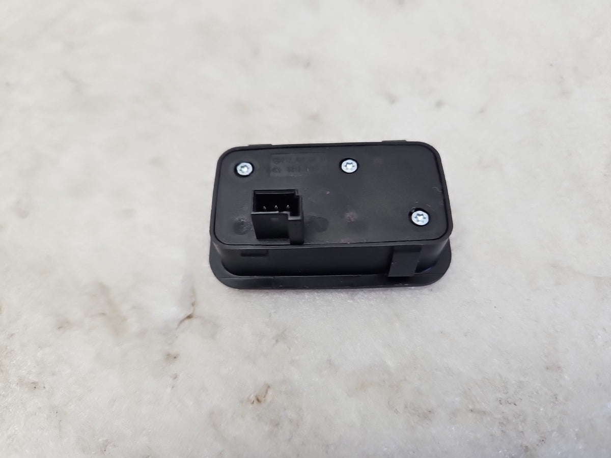 2006-2015 Mercedes Benz GL Trunk Lid Tailgate Control Switch 2128210551 OEM