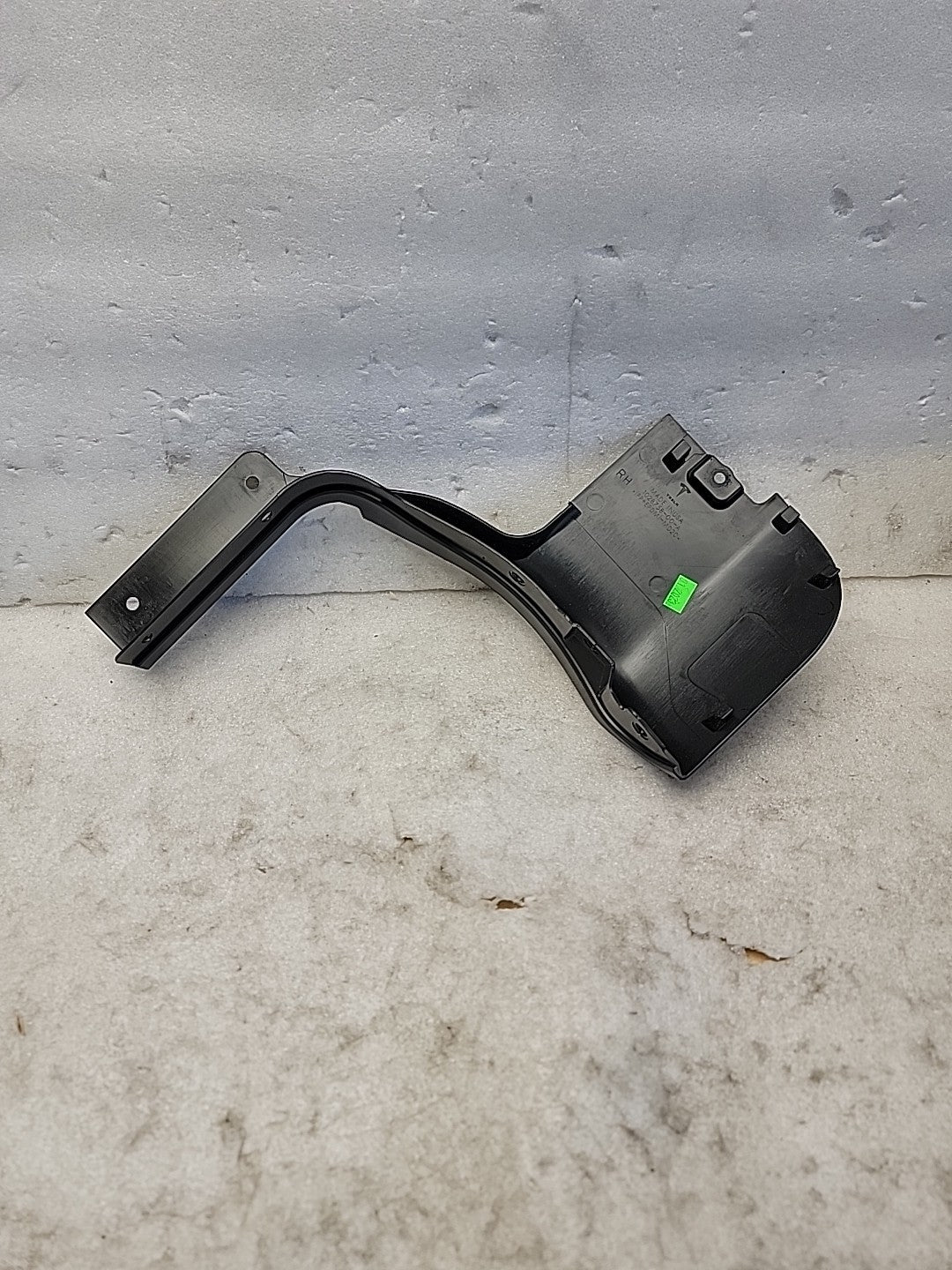 2016-2020 Tesla Model S MS Passenger Side Rocker Molding End Cover Right RH OEM