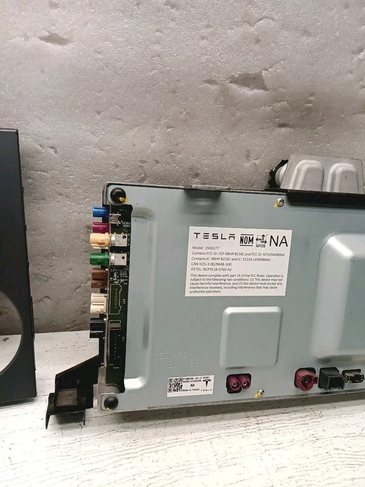 17-23 Model 3 Media Controller Computer Control Module Unit MCU 1566786-80-C OEM