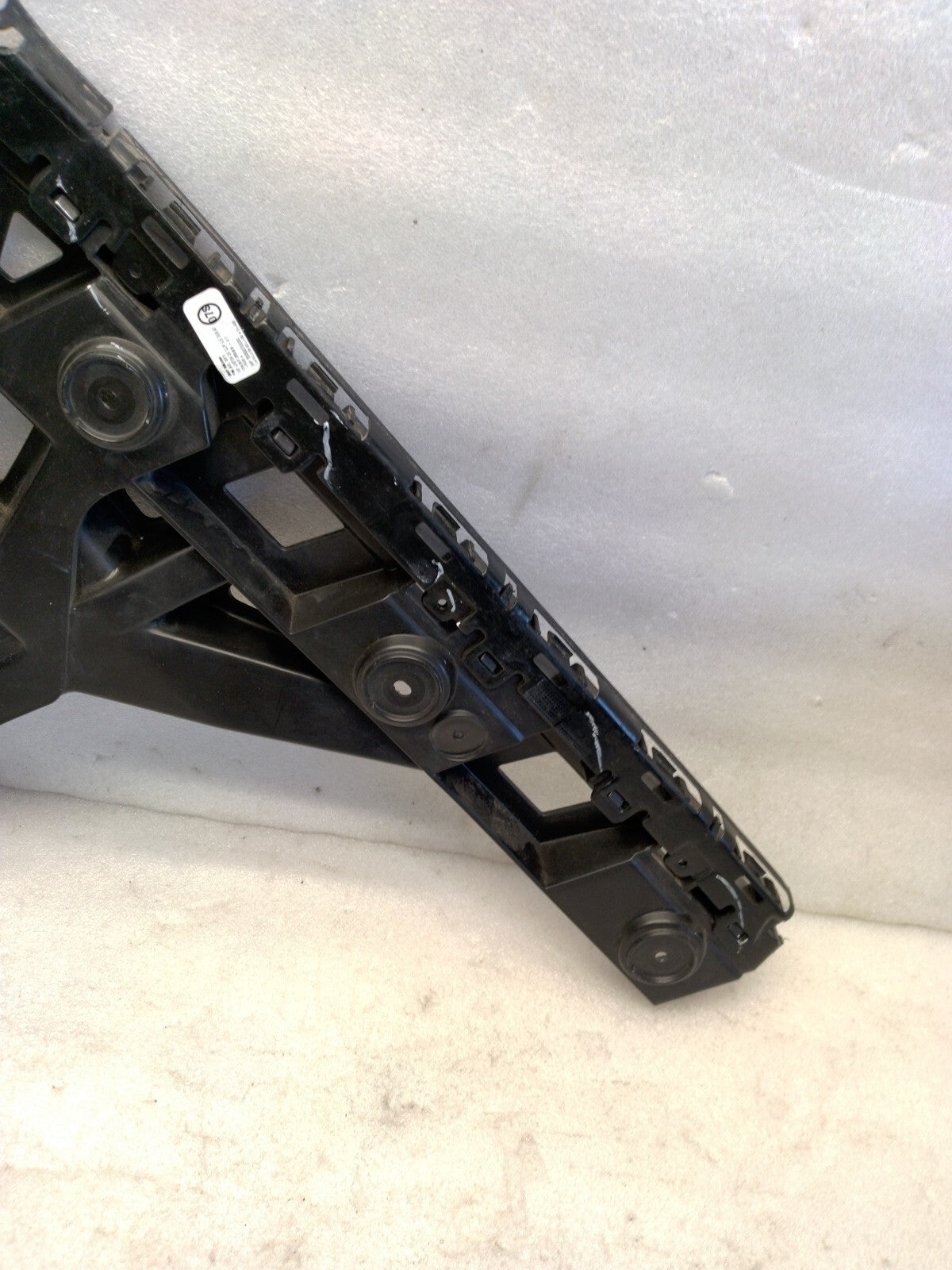 2019-2021 17A807394 VOLKSWAGEN JETTA REAR RIGHT BUMPER MOUNT BRACKET SUPPORT OEM