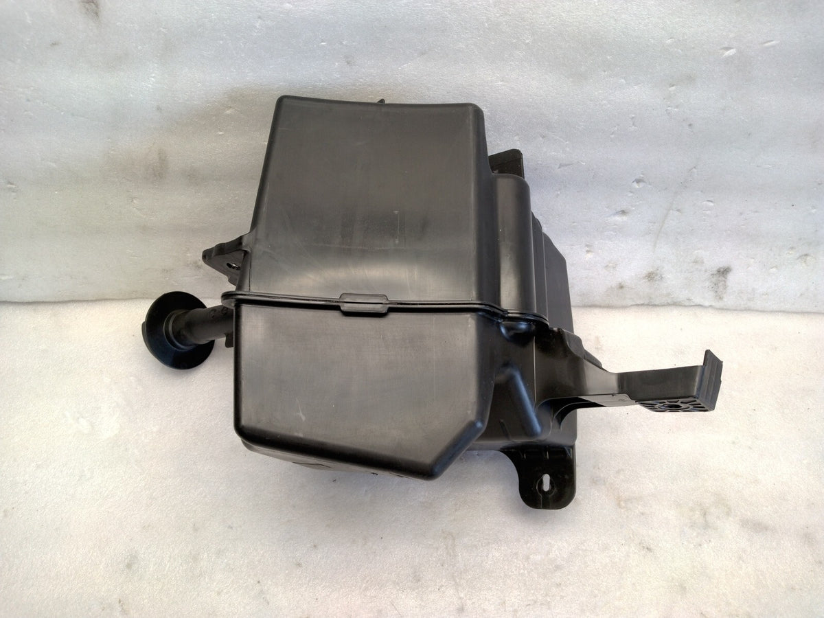 2022-24 Rivian R1T Windshield Washer Fluid Reservoir Tank Assy PT00002057-M OEM