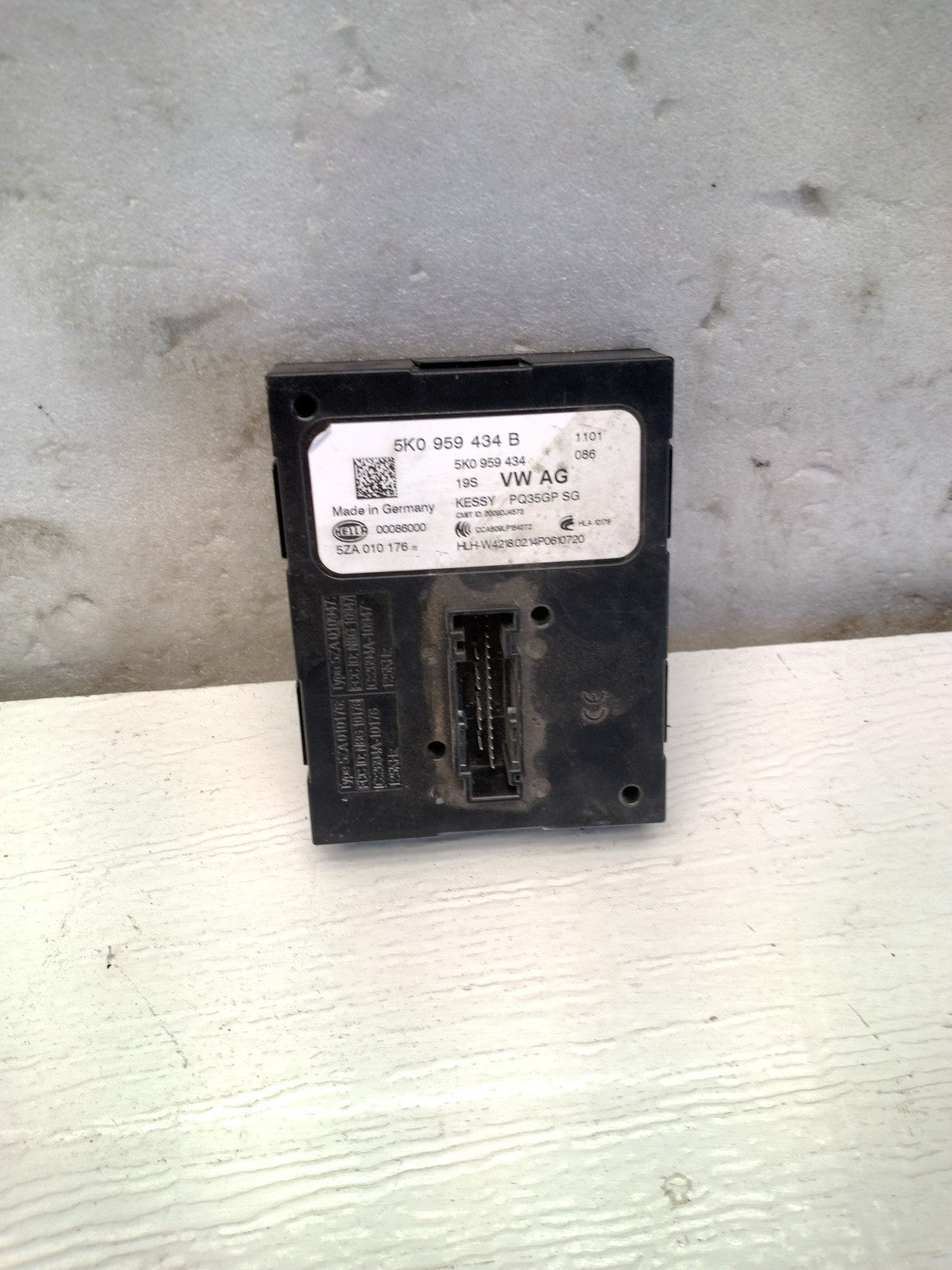 OEM 2011-2018 VW Beetle Jetta Keyless Entry Control Module 5K0959434-B