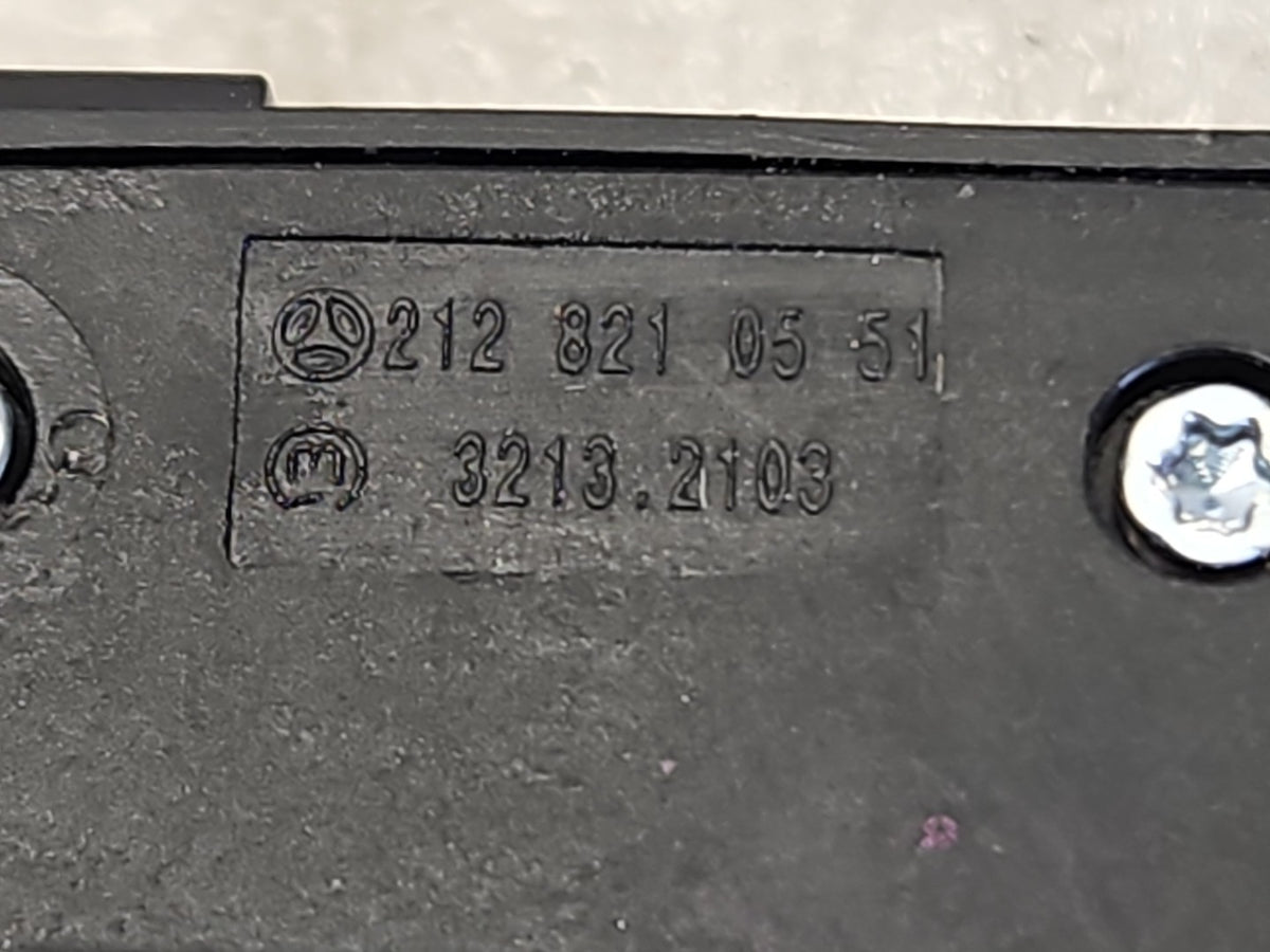 2006-2015 Mercedes Benz GL Trunk Lid Tailgate Control Switch 2128210551 OEM